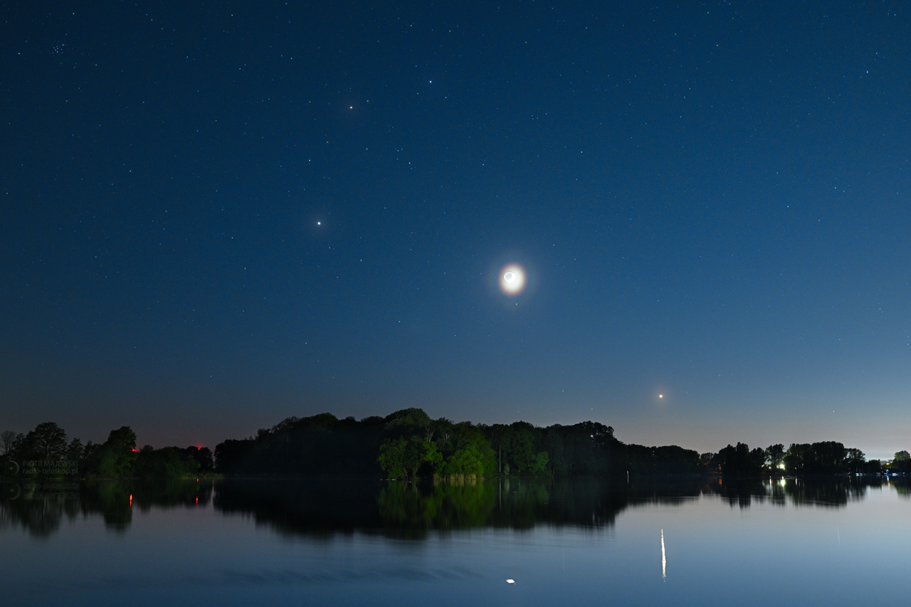 ICH TROJE. Księżyc, Wenus i Jowisz.
